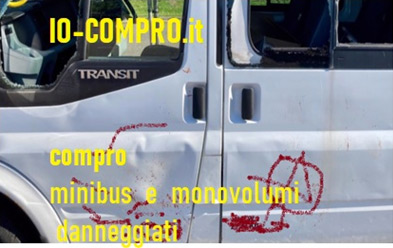 compro bus, furgoni multi passeggeri, danneggiati